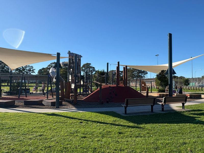 ​McDonald Park, Albion Park Rail